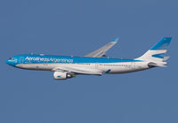 Filename=AEROLINEASARGENTINAS_A330-200_LV-FVH_JFK_0317_8_JP_small.jpg
Filesize=125KiB
Dimensions=1299x904
Date added=Apr 06, 2017 AEROLINEASARGENTINAS_A330-200_LV-FVH_JFK_0317_8_JP_small.jpg