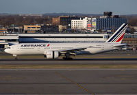 Filename=AIRFRANCE_777-200_F-GSPU_JFK_0413_JP_small.jpg
Filesize=202KiB
Dimensions=1000x695
Date added=Apr 11, 2013 AIRFRANCE_777-200_F-GSPU_JFK_0413_JP_small.jpg
