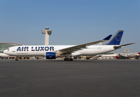 Filename=AIRLUXOR_A330-300_CS-TQF_JFK_0604B_JP_small.jpg
Filesize=787KiB
Dimensions=1400x973
Date added=Oct 24, 2017 AIRLUXOR_A330-300_CS-TQF_JFK_0604B_JP_small.jpg