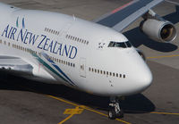 Filename=AIRNEWZEALAND_747-400_ZK-NBS_LAX_12_04B.jpg
Filesize=128KiB
Dimensions=1000x695
Date added=Mar 24, 2009 AIRNEWZEALAND_747-400_ZK-NBS_LAX_12_04B.jpg