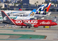 ALASKAHORIZEON_E175_N661QX_LAX_0226_11_JP_small.jpg