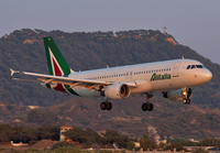 ALITALIA_A320_EI-DSL_RHO_0818_JP_small.jpg