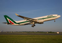 Filename=ALITALIA_A330-200_EI-EJI_JFK_0713H_JP_small.jpg
Filesize=139KiB
Dimensions=1000x695
Date added=Jan 12, 2014 ALITALIA_A330-200_EI-EJI_JFK_0713H_JP_small.jpg
