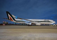 Filename=ALITALIA_A330-200_EI-EJI_MIA_0113_JP_small.jpg
Filesize=145KiB
Dimensions=1000x695
Date added=Feb 27, 2013 ALITALIA_A330-200_EI-EJI_MIA_0113_JP_small.jpg