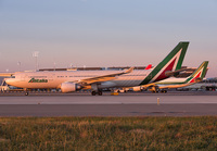 Filename=ALITALIA_A330-200_EI-EJJ_JFK_0916_4_JP_small.jpg
Filesize=750KiB
Dimensions=1400x973
Date added=Jun 19, 2018 ALITALIA_A330-200_EI-EJJ_JFK_0916_4_JP_small.jpg
