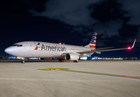 AMERICAN_737-800_MIA_1013N_JP_small~0.jpg