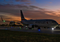 AMERICAN_737-800_MIMA_0124B_JP_smal.jpg