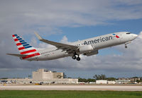 AMERICAN_737-800_N794AN_MIA_1016_4_JP_small.jpg