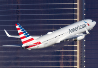 AMERICAN_737-800_N962NN_LAS_0220_4_JP_small.jpg