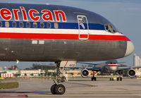 AMERICAN_757-200_MIA_1012F_JP_small.jpg