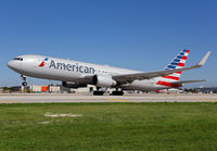 AMERICAN_767-300_N386AA_MIA_0114C_JP_small1.jpg