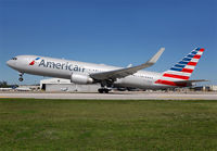 AMERICAN_767-300_N386AA_MIA_0114E_JP_small.jpg