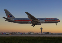 AMERICAN_767-300_N39367_LAX_0912E_JP_small3.jpg