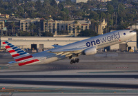 AMERICAN_777-200_N796AN_LAX_0616_8_JP_small.jpg