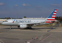 AMERICAN_A319_N9004F_CLT_1013B_JP_small.jpg