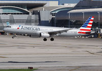 AMERICAN_A321_N913US_MIA_0115D_JP_small.jpg