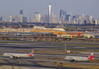 AMERICAN_JETBLUE_EWR_0919_JP_small.jpg