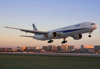 ANA_777-300_JA736A_LAX_1114_2_JP_small.jpg