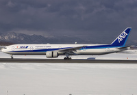 ANA_777-300_JA755A_CTS_0117_JP_small.jpg