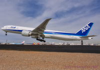 ANA_777-300_JA781A_LAX_0210C_JP_small~0.jpg