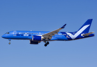 BREEZE_A220-300_N214GZ_LAS_1122_JP_small~0.jpg