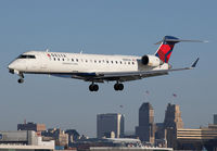 DELTACONNECTION_CRJ700_N331CA_EWR-0317_1_JP_small.jpg