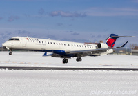 DELTACONNECTION_CRJ900_N904XJ_LGA_0317_2_JP_small.jpg