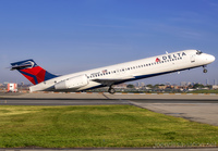 DELTA_717_N934AT_LGA_0618_7_JP_small.jpg