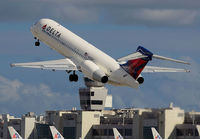 DELTA_717_N935AT_MIA_1013D_JP_small.jpg