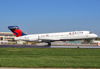 DELTA_717_N974AT_LGA_0819_5_JP_small.jpg