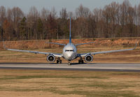 DELTA_737-800_N3732J_CLT_1112G_JP_small.jpg