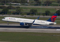 DELTA_757-200_N706TW_LAX_0213E_JP_small.jpg