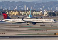 Filename=DELTA_757-300_N588NW_LAX_1117_JP_small.jpg
Filesize=907KiB
Dimensions=1400x973
Date added=Jul 05, 2018 DELTA_757-300_N588NW_LAX_1117_JP_small.jpg