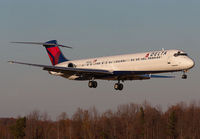 DELTA_MD80_N932DL_CLT_1112C_JP_small.jpg