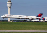 DELTA_MD88_N921DL_ATL_1013D_JP_small.jpg