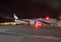 Filename=ELAL_787-9_4X-EDE_JFK_0918_5_JP_small.jpg
Filesize=796KiB
Dimensions=1400x973
Date added=Jan 07, 2019 ELAL_787-9_4X-EDE_JFK_0918_5_JP_small.jpg