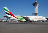 Filename=EMIRATES_A380_A6-EEQ_JFK_0714J_JP_small.jpg
Filesize=280KiB
Dimensions=1299x903
Date added=Nov 01, 2015 EMIRATES_A380_A6-EEQ_JFK_0714J_JP_small.jpg