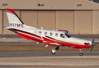 HORTONAVIATION_PILATUS_N378FC_HOU_1206_JP_small.jpg