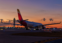 IBERIA_A330-300_EC-LXK_MIA_1125_jP_small.jpg