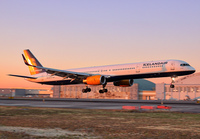 Filename=ICELANDAIR_757-300_TF-FIX_JFK_0914A_JP_small.jpg
Filesize=1017KiB
Dimensions=1400x973
Date added=Mar 09, 2020 ICELANDAIR_757-300_TF-FIX_JFK_0914A_JP_small.jpg