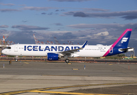 ICELANDAIR_A321NEO_TF-IAA_EWR_0525_1_JP_small.jpg