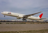 Filename=JAL_777-300_JA736J_LAX_0210B_JP_small.jpg
Filesize=177KiB
Dimensions=1000x695
Date added=Aug 06, 2013 JAL_777-300_JA736J_LAX_0210B_JP_small.jpg