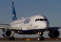 JETBLUE_A320_N784JB_JFK_0112C_JP_small.jpg