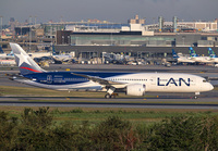 Filename=LAN_787-9_CC-BGH_JFK_0919_JP_small.jpg
Filesize=958KiB
Dimensions=1400x973
Date added=Oct 10, 2019 LAN_787-9_CC-BGH_JFK_0919_JP_small.jpg