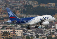 LAN_A318_HC-CHN_UIO_1209C_JP_small.jpg