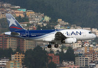 LAN_A319_CC-CQL_UIO_1209C_JP_small.jpg