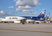 LAN_A319_HC-CPQ_MIA_1016_3_JP_small.jpg