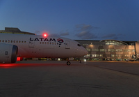 LATAM_787-8_CC-BBD_MIA_0217_11_JP_small1.jpg