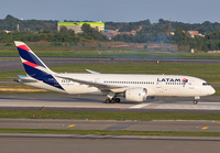 Filename=LATAM_787-8_CC-BBI_JFK_0819_JP_small.jpg
Filesize=754KiB
Dimensions=1400x974
Date added=Sep 09, 2019 LATAM_787-8_CC-BBI_JFK_0819_JP_small.jpg