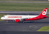 LAUDA_A320_OE-LOG_DUS_1118_1_JP_small.jpg